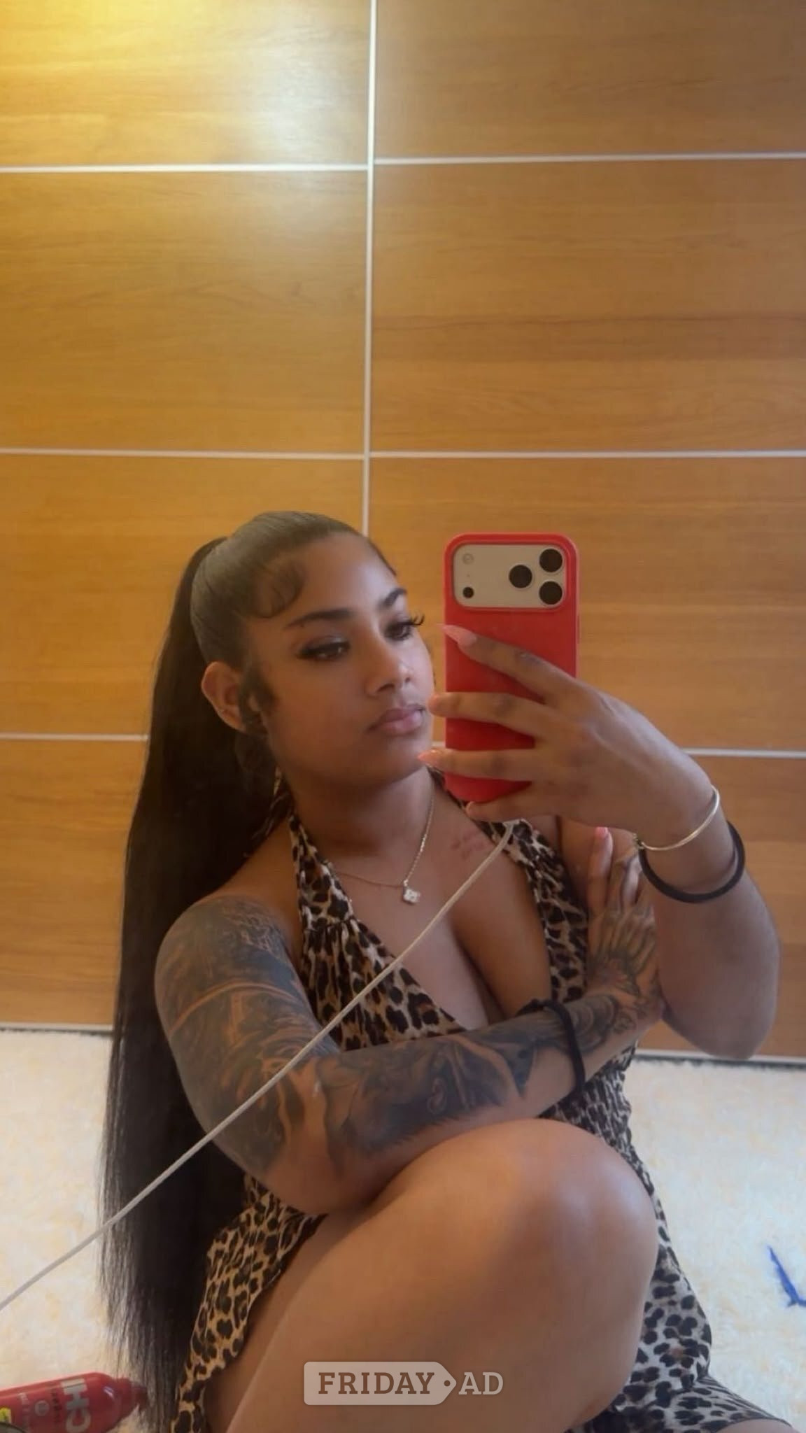 Hi Im Sofia, Caribbean Lady New In Town, Call Me On backdrop