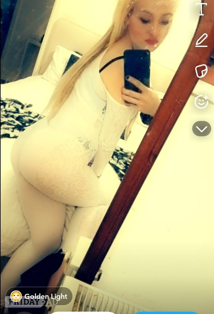 .little But Loud 😘  New Number— 07503006319🤙🤙available 24hours A Day 7days A Week! backdrop