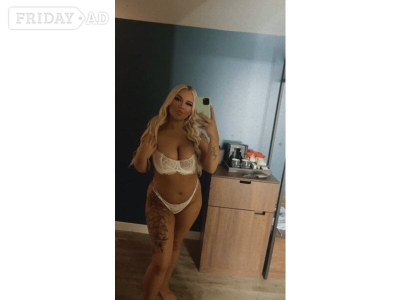 Lauren Available Now To Book  Call ❤️ ☎️ backdrop