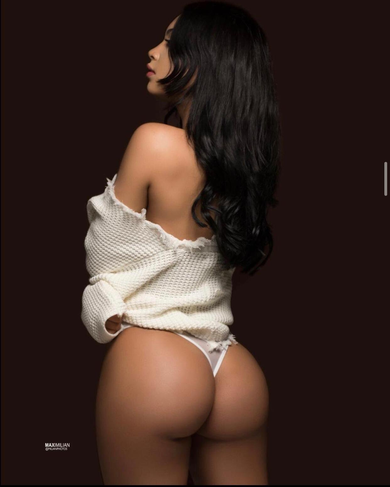Hi Im Vanessa From Venezuela New In Town  Call Me On backdrop