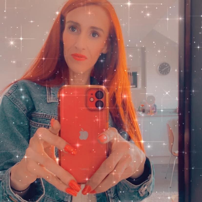 Sexy Scouse Red Haired Babe Incall And Out backdrop
