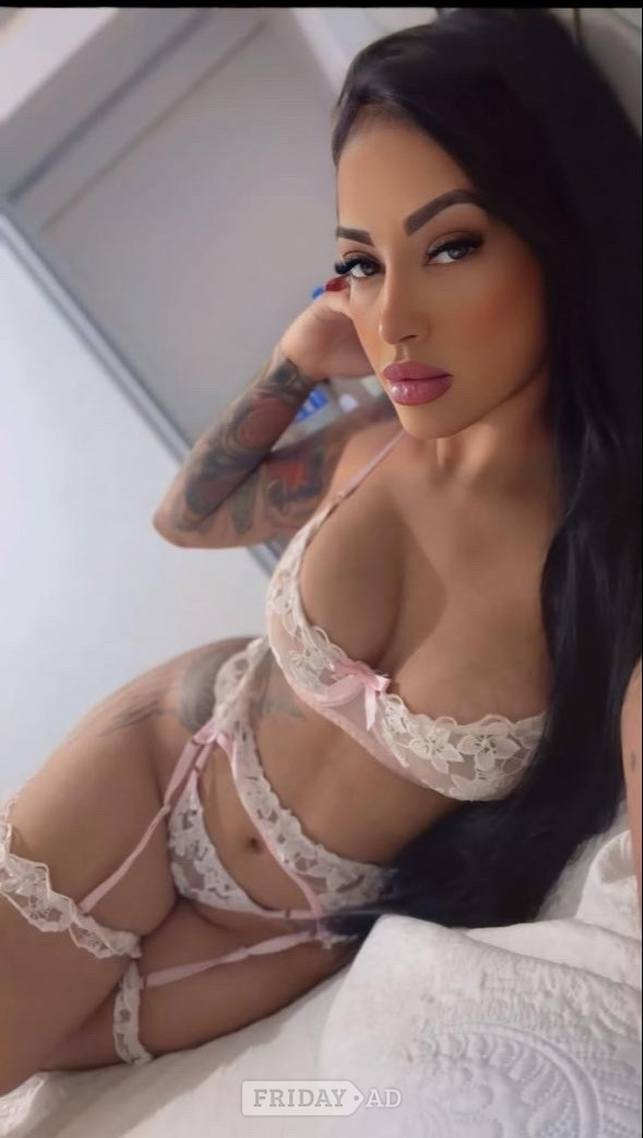 🔥🔝new Big Ass 🍑 Latina Girl In Perivale 🌸 backdrop