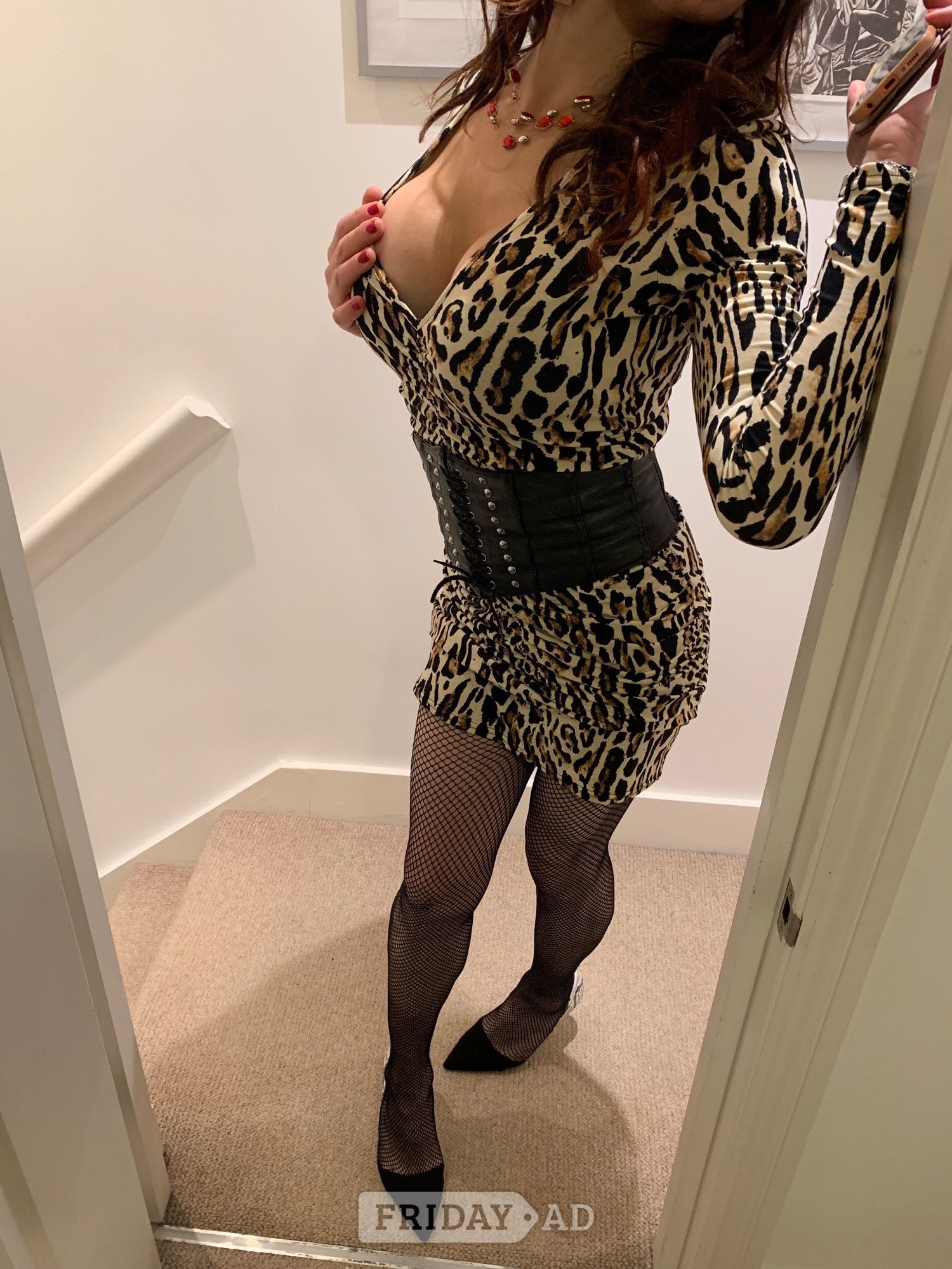 Margot (transsexual Escort) backdrop