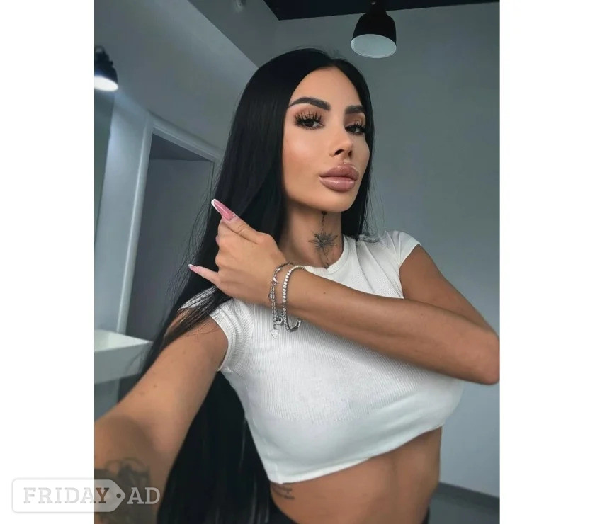 Sexy, Experienced Babe In The City Centre 🔥 backdrop