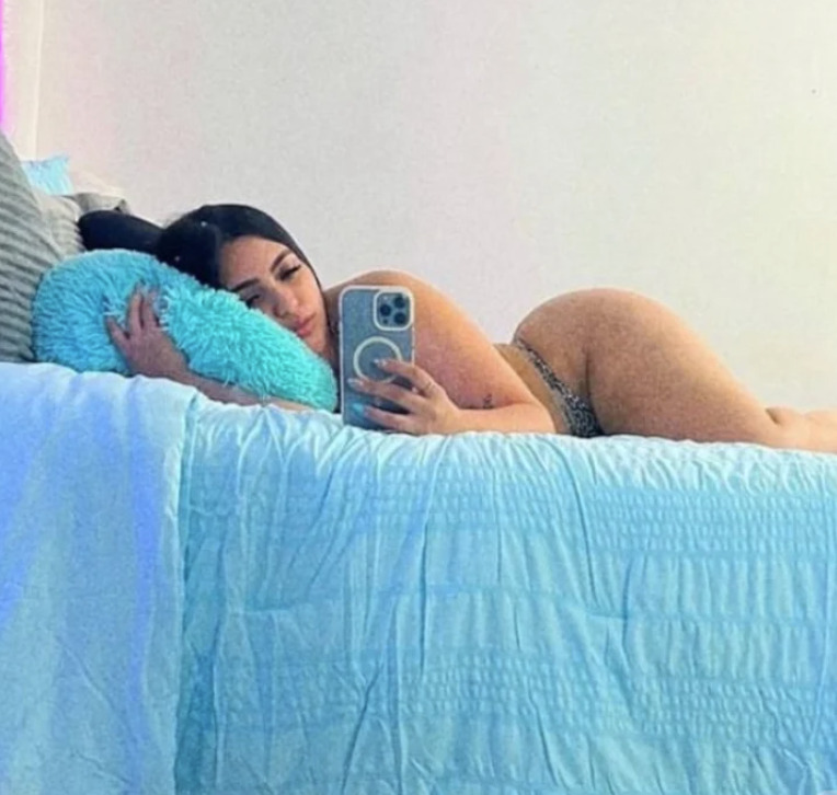 SEXY 26 YEAR OLD LATINO, THICK BODY 🥵 image