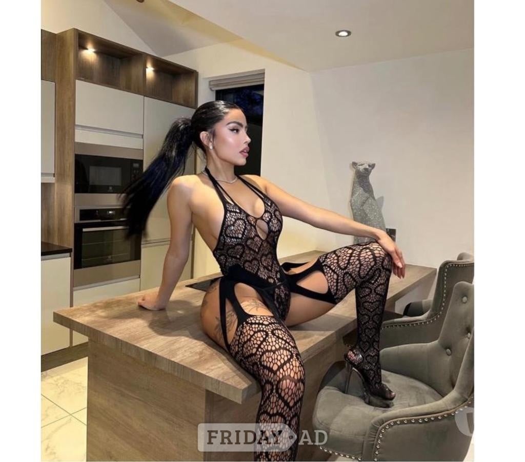 Catty Party Girl♥️🍾🥂🥰just Arrived♥️🌹 backdrop