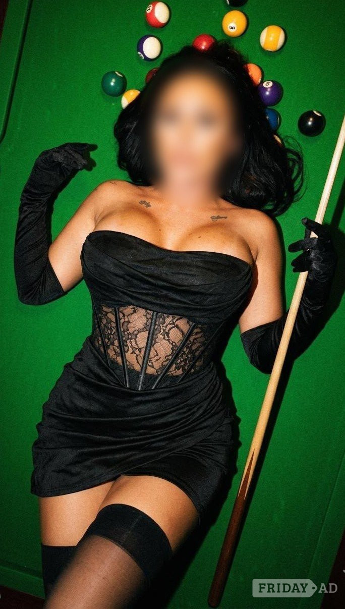 Make Tonight Unforgettable With Ivy, The Sexy Babe! backdrop
