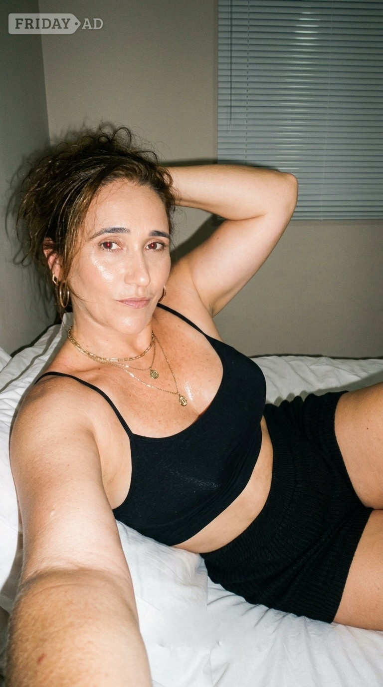 Lia Sexy Brazlian backdrop