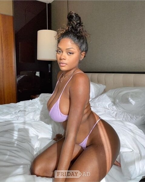   Black Girl ❣️colombian ❣️ backdrop