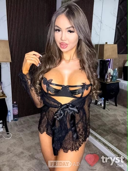 New Lady Arive Just For You Let’s Meet Up Evelyn 💕💕💕💕 backdrop