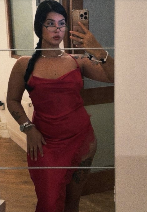 24 Year Old Brazilian Escort, Natural And Real Pics  ✨ backdrop