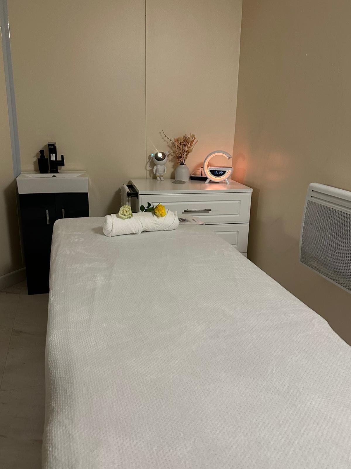 Paradise Massage Kidderminster backdrop