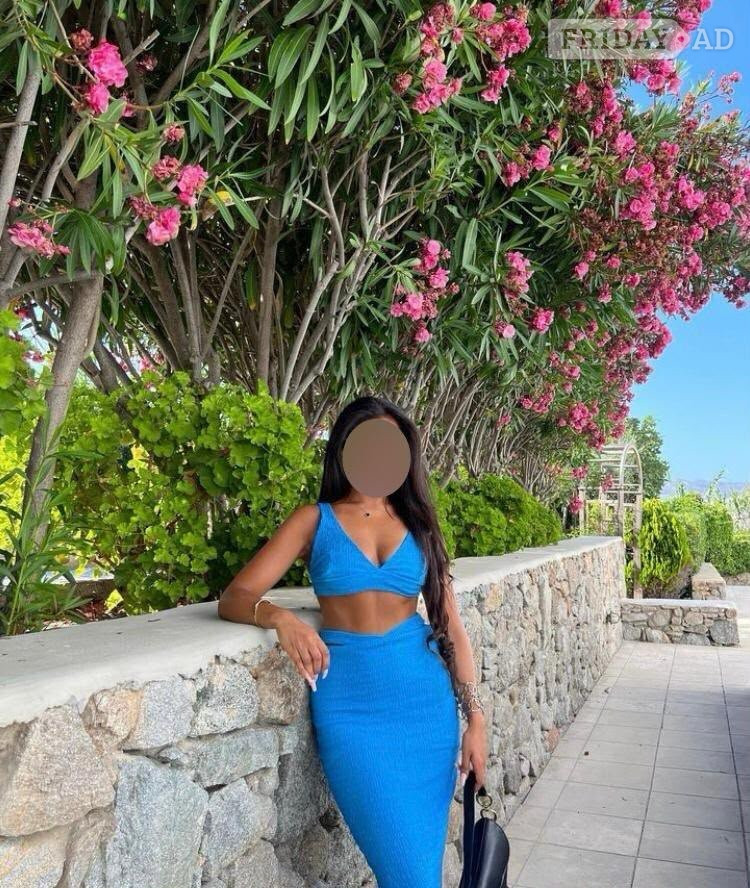 Make Your Night Unforgettable—have Sexy Fun With Ava Tonight! backdrop