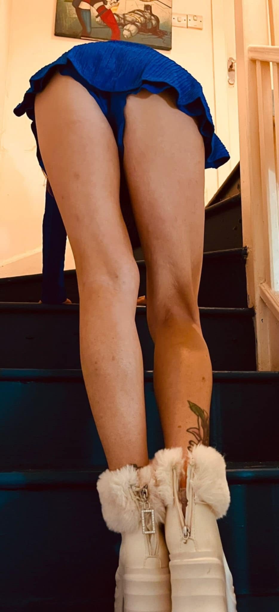 Based In East London /essex........hello Horny Gents!!! I'm Emma, A Frisky English Mature Blonde ....please Call backdrop