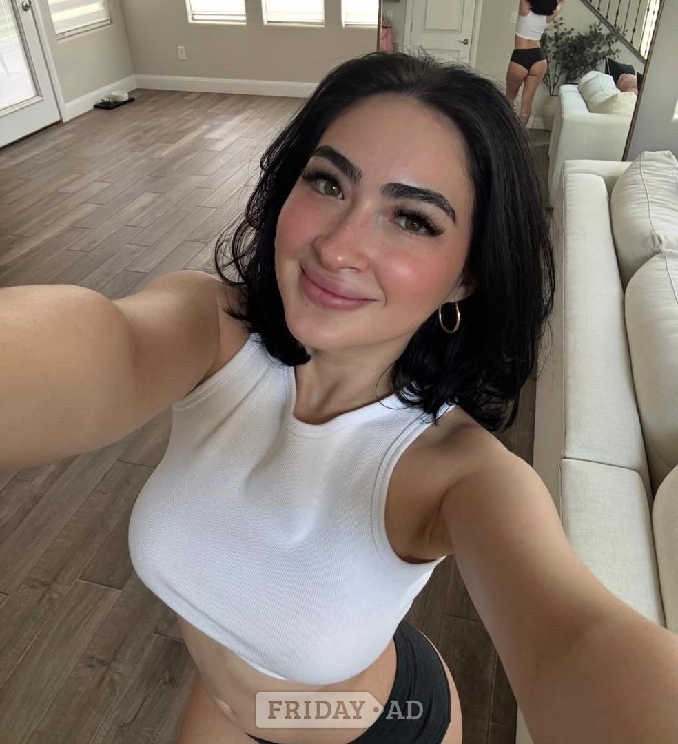 Discreet And Matured Escort In Town  backdrop