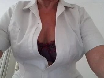 HI IM JENNY A VERY SEXY MATURE MASSAGE AND SEX THERAPIST image HI IM JENNY A VERY SEXY MATURE MASSAGE AND SEX THERAPIST image