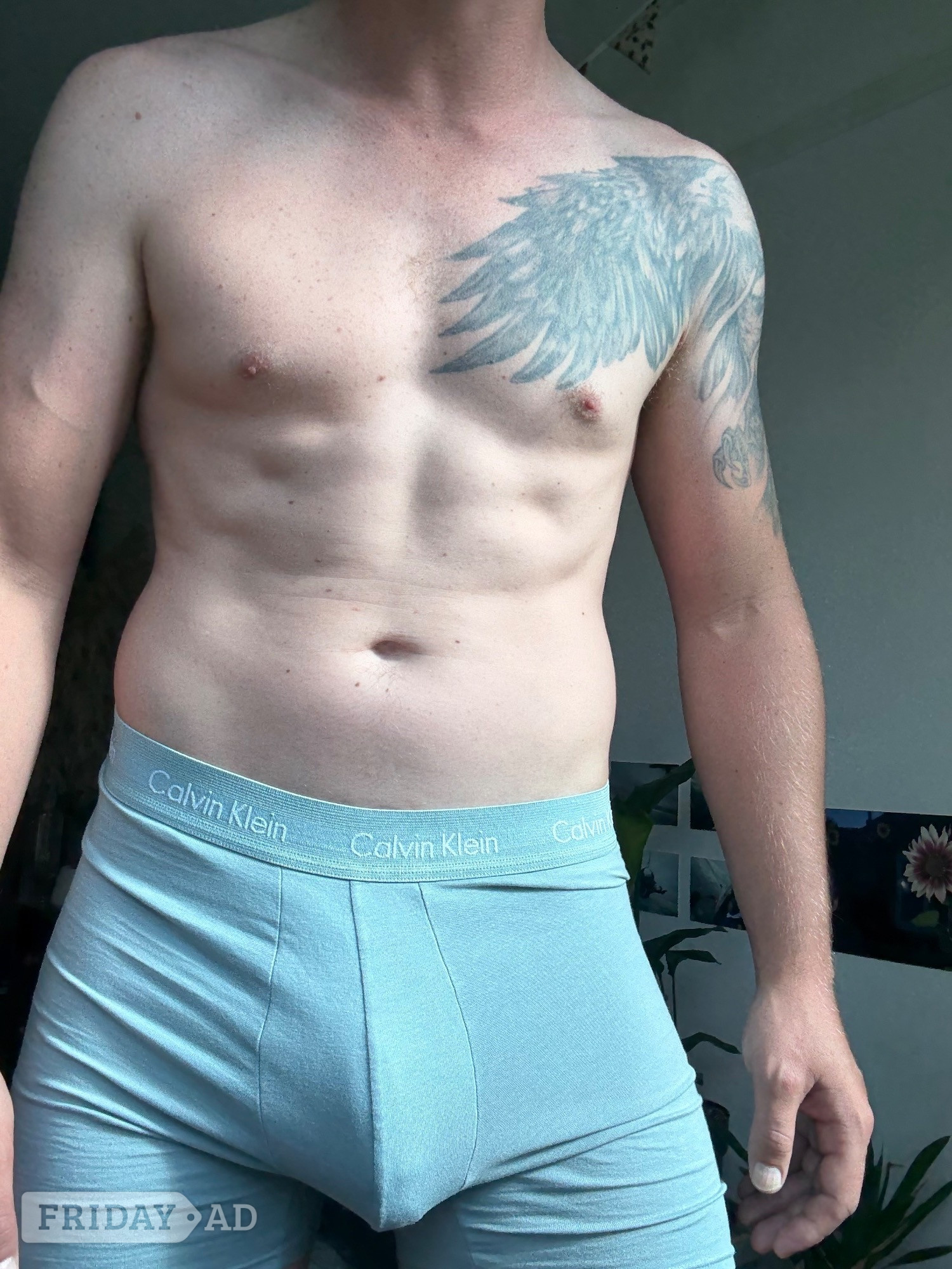 Easy Going Laid Back Sporty Kinda Guy, Fit Toned And Creative 😝  backdrop
