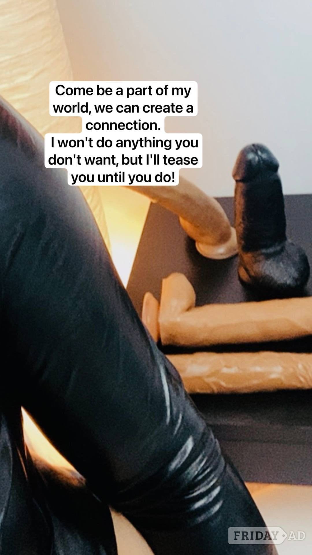Mistress Meduza Ws Feet Pvc Latex  backdrop