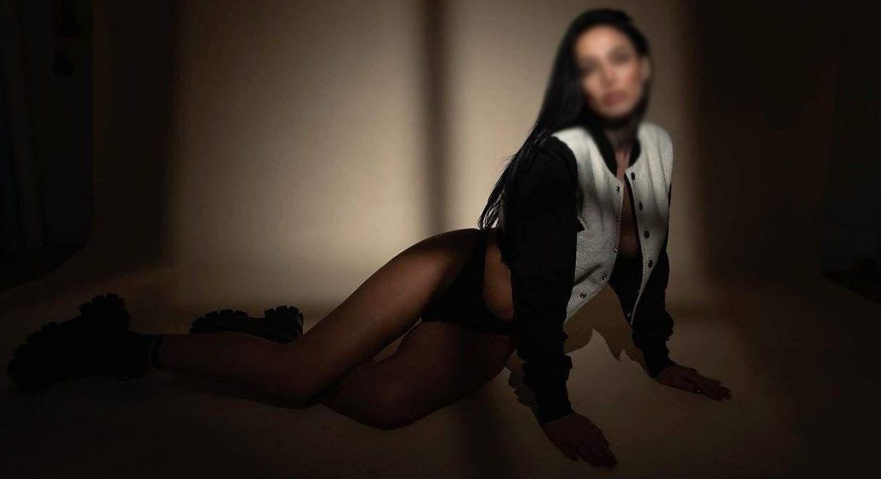 Try one of our hottest blondes—Maddie B—tonight in Surrey! Don’t miss out on an unforgettable experience. image